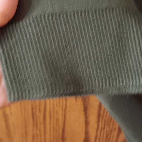 Amazon Essentials Women's Classic-Fit Lightweight Long-Sleeve Turtleneck Sweater - Picture 5 of 13